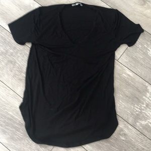 Small Emma’s Closet v neck black stretchy shirt